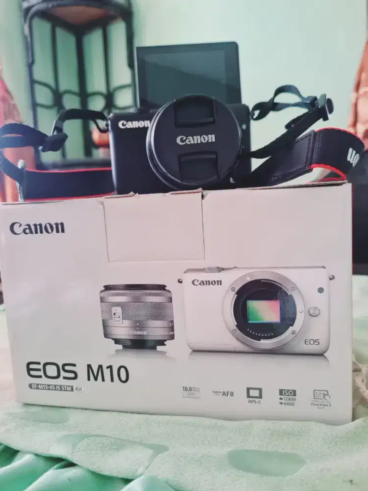 DIJUAL ! CAMERA CANON EOS M10