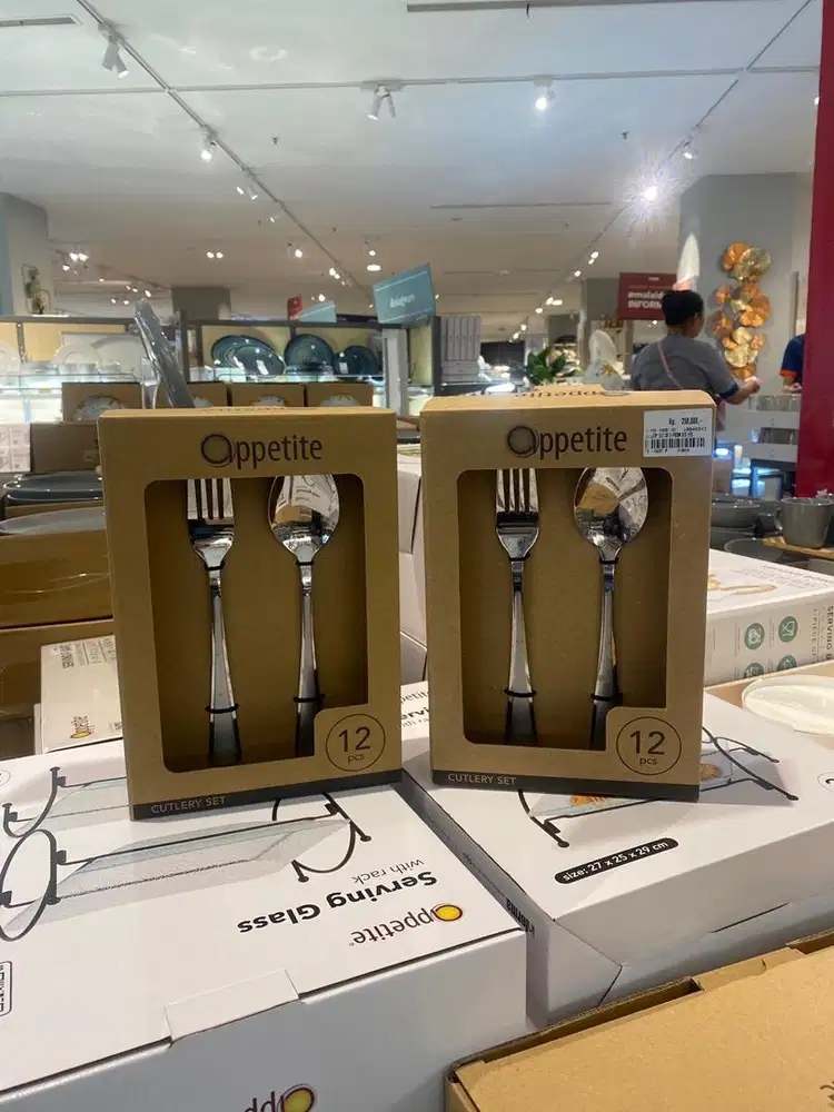 CUTLERY SET CLASSICAL BLACK SET OF 16