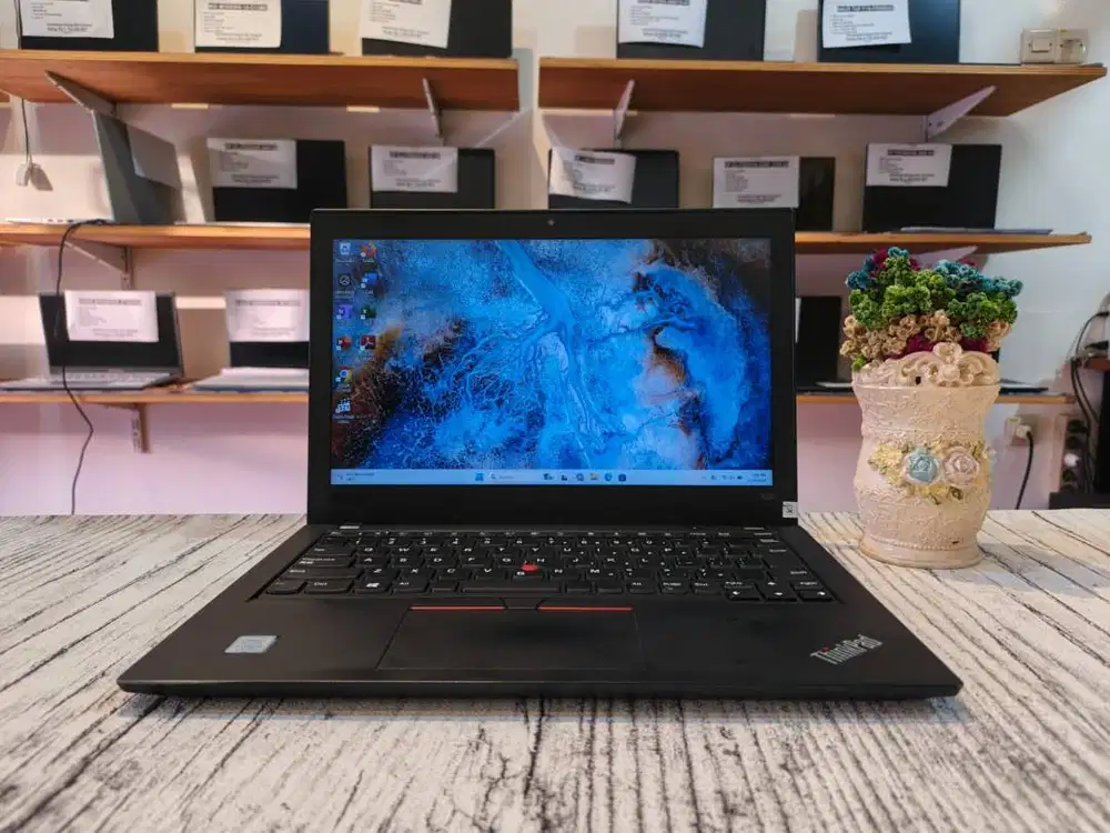 Laptop murah LENOVO THINKPAD X280 (CORE i5-8250U / 8GB)