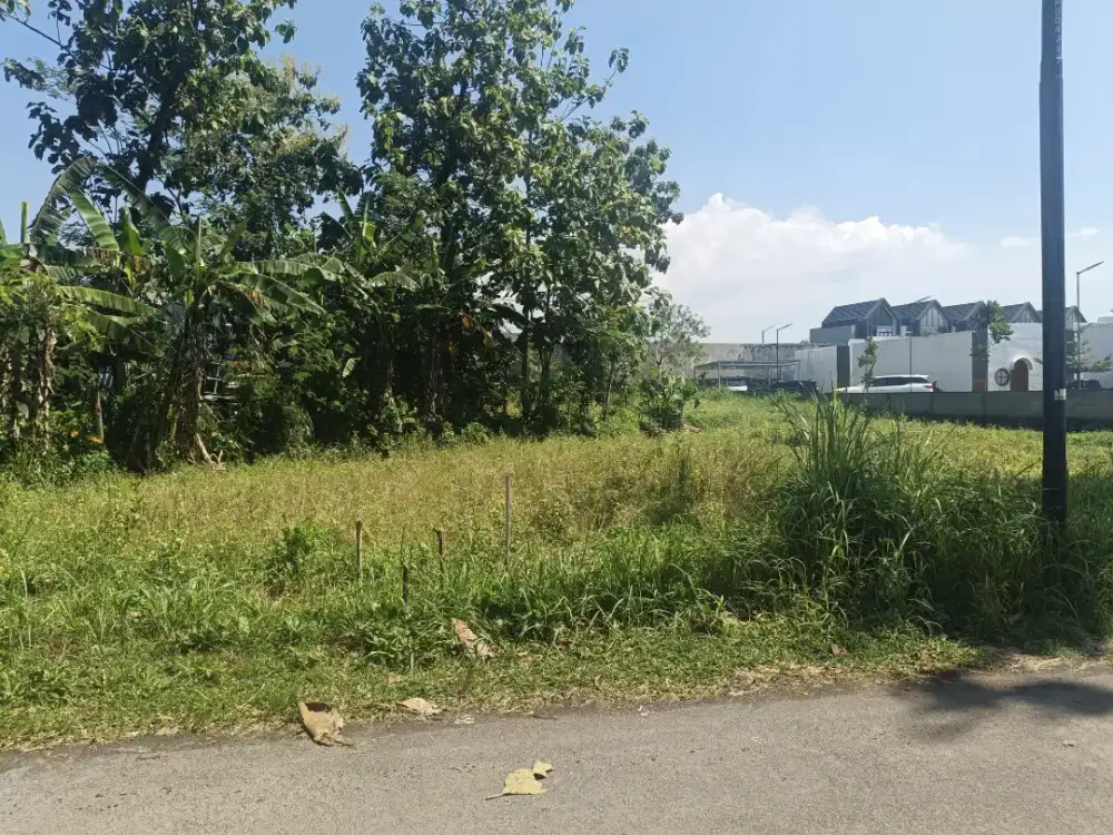 Disewakan tanah cocok untuk lapangan padel atau villa jl palagan km 11