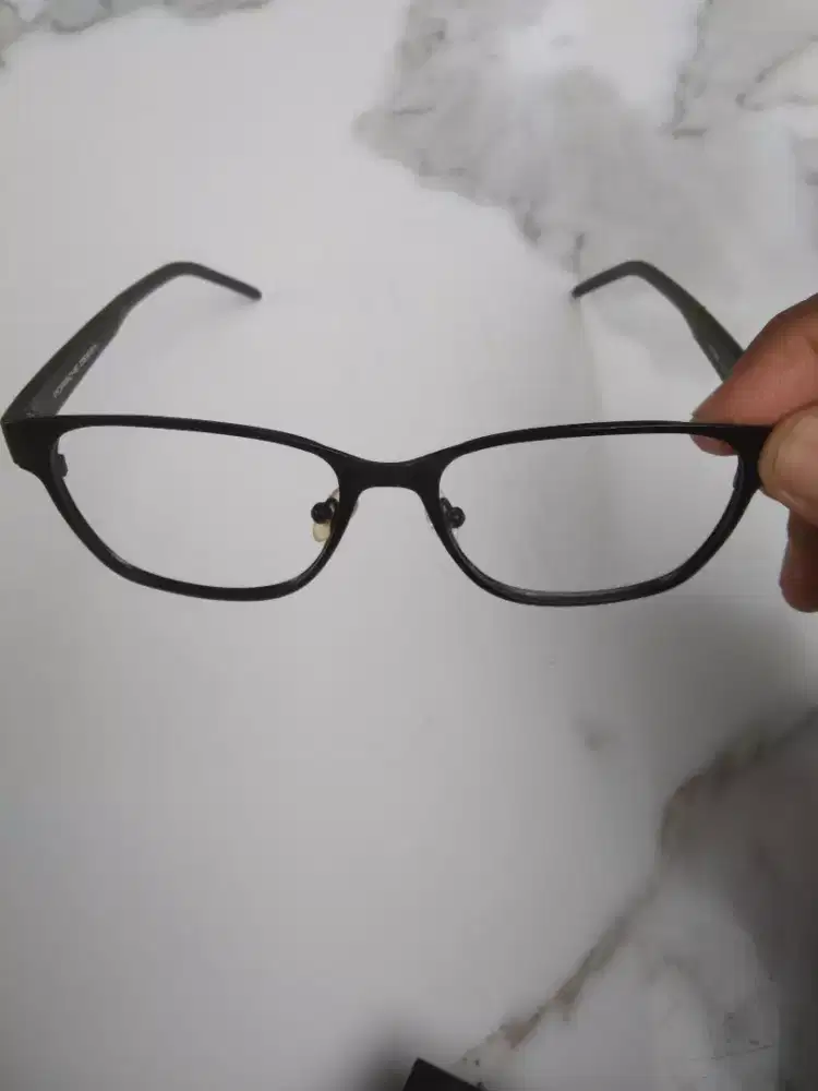 Frame kacamata Porsche Design