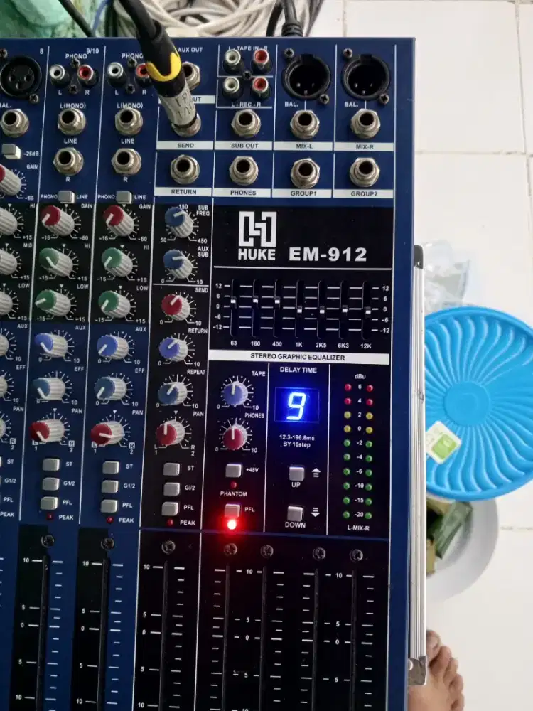 Dijual mixer HUKE -EM912 ( 8mono 4 stereo)