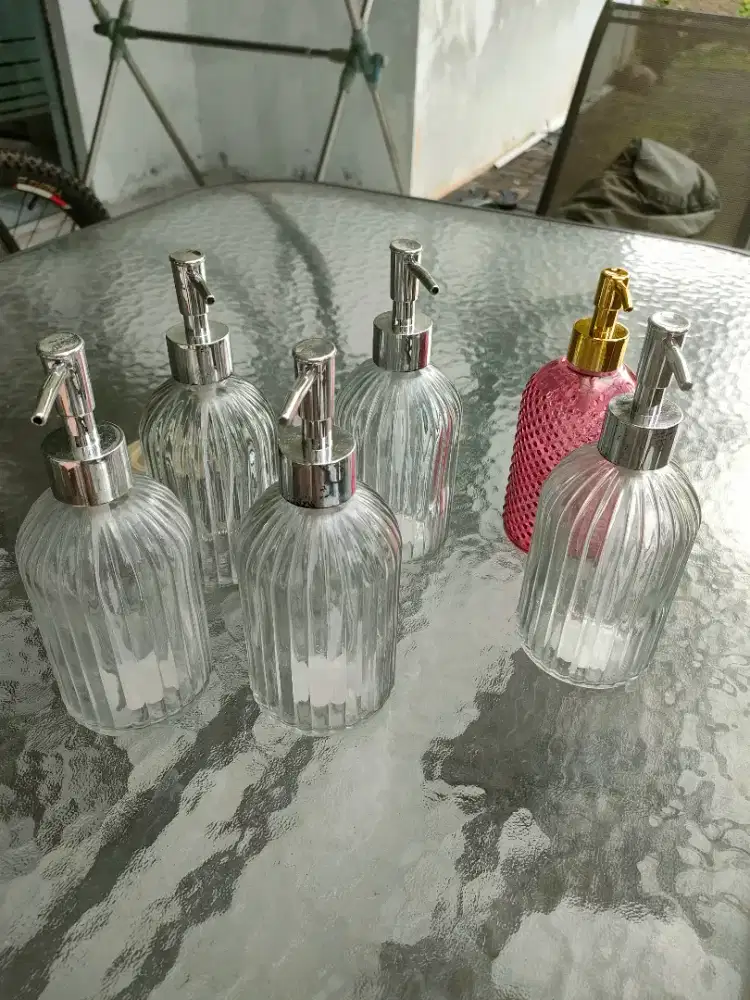 Botol kaca pump