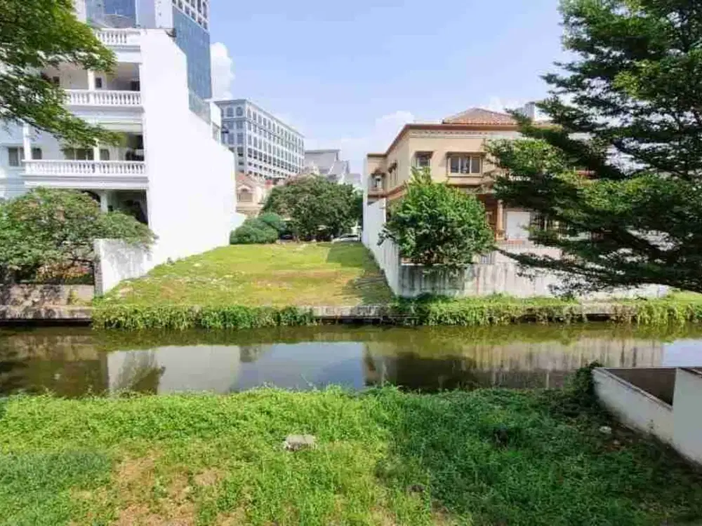 Di Sewa Rumah Gold Coast Pik