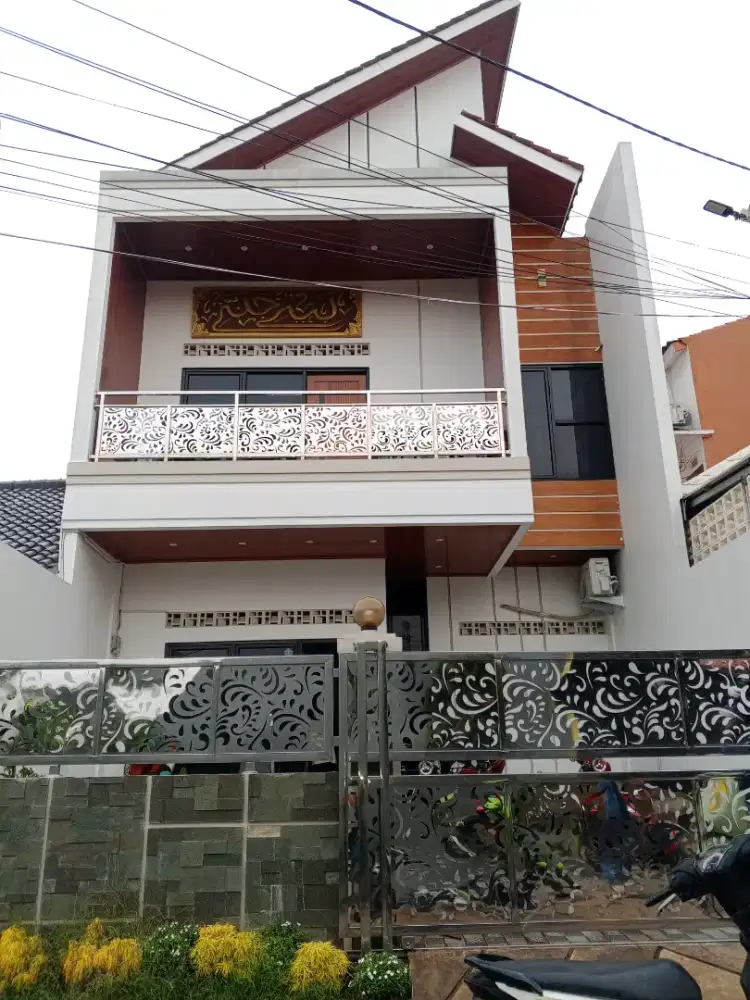 Perumahan terlaris di depok. Type 2 lantai full, dekat jalan raya.