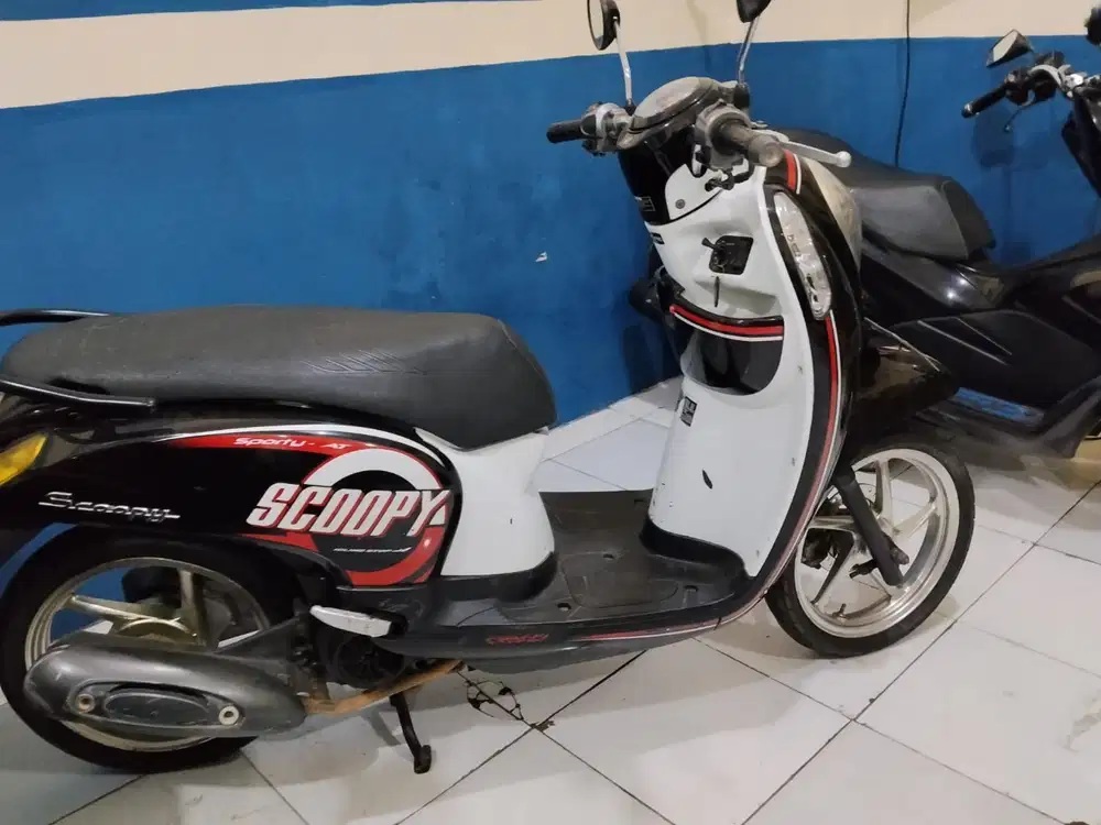 JUAL HONDA SCOOPY ESP STATER ALUS SUPER MULUS