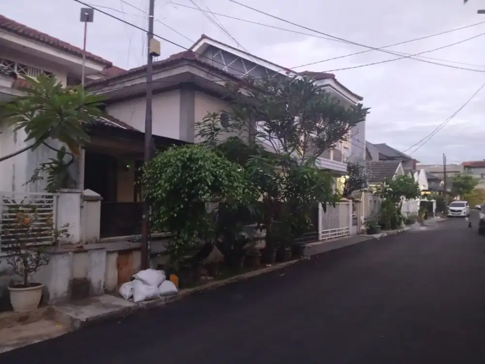 Dijual rumah bagus 2 lantai siap huni TIDAK BANJIR di Pondok Pekayon Indah