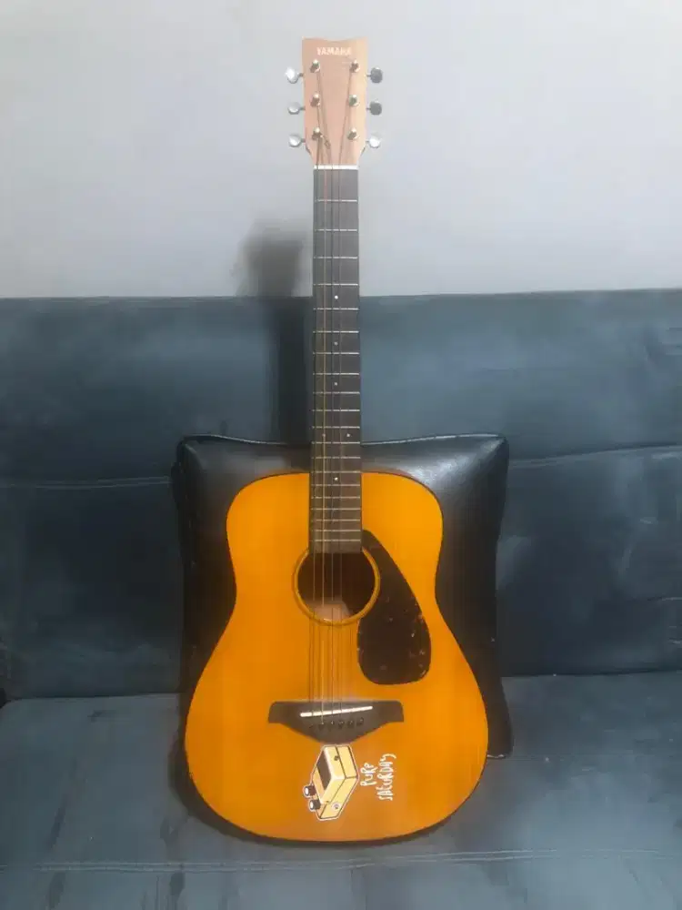 Dijual Cepat Guitar Yamaha Junior