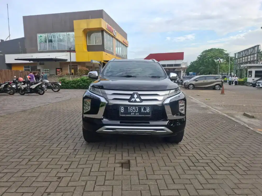 Mitsubishi Pajero Dakkar AT 2021 Hitam
