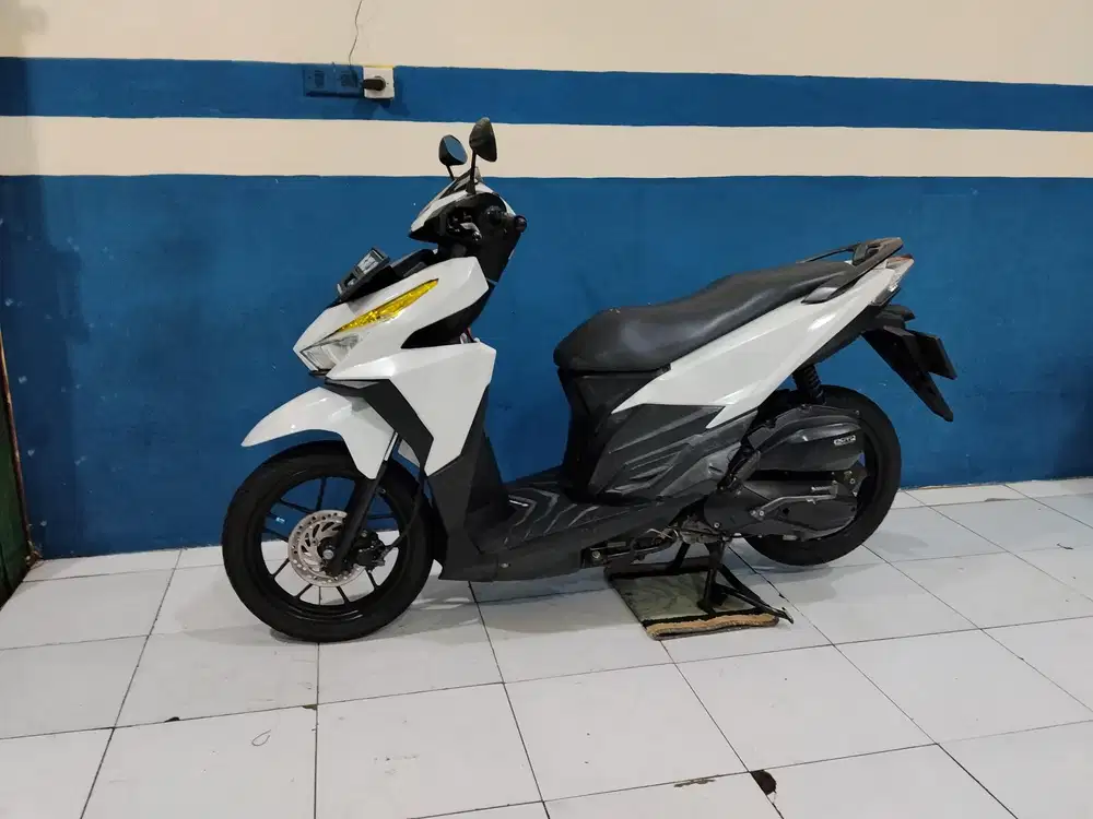 (FOR SALE) honda vario old 150cc 2015 gres full orisinil