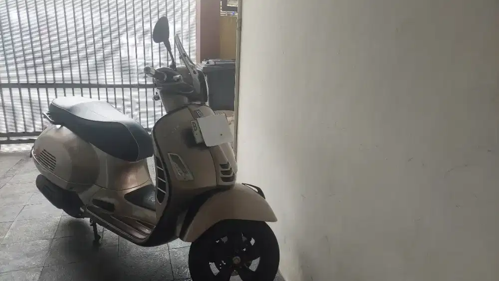 Dijual Motor Vespa Piaggio GTS 150 Iget  ABS SE.