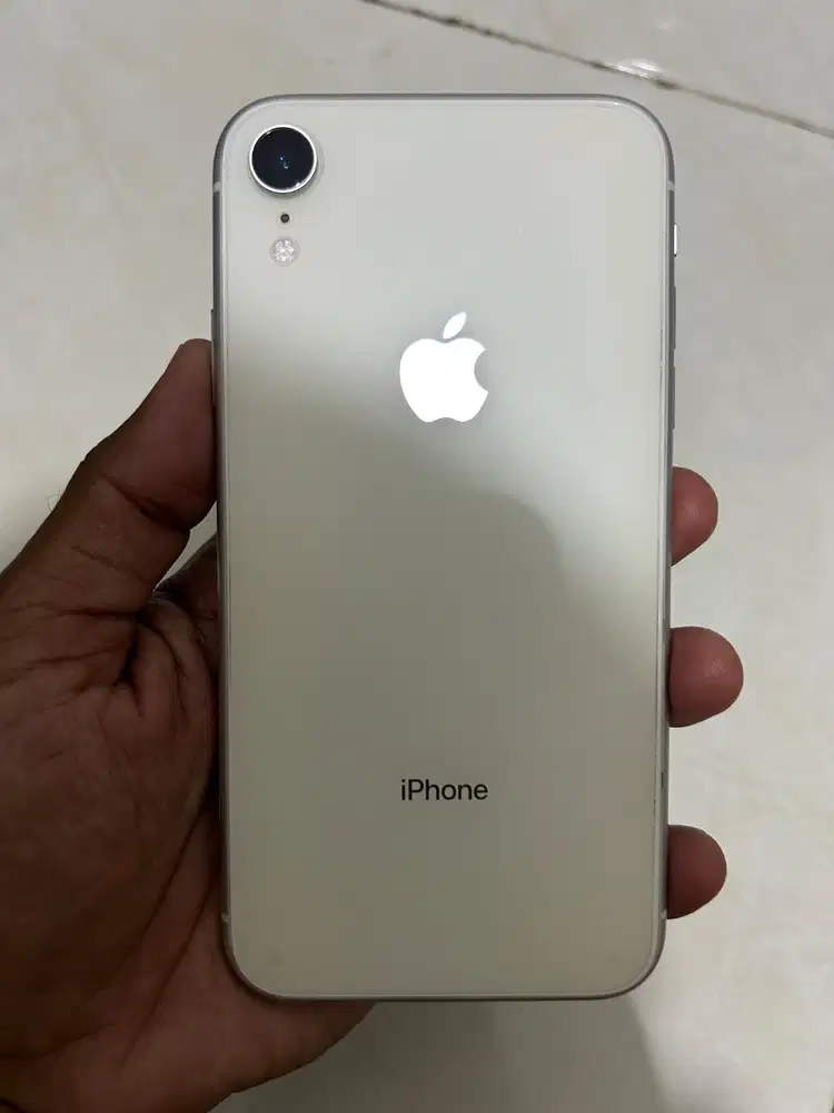 Jual santai iPhone XR  inter 64 gb all operator