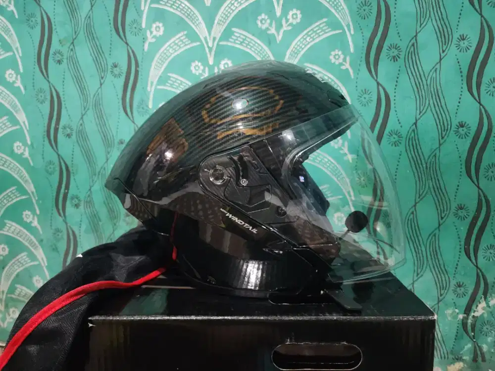 Helm interkom carbon