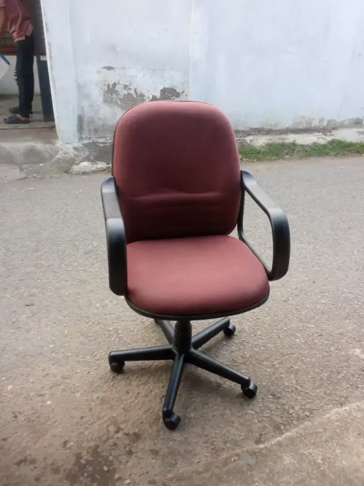 Kursi kantor hidrolik