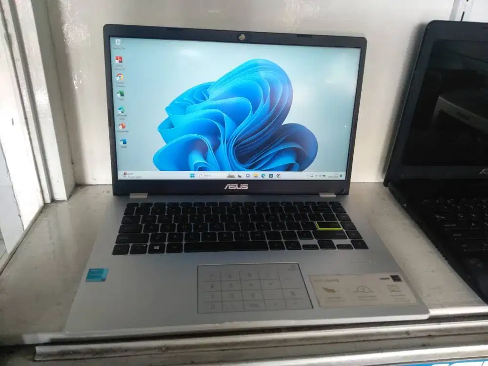 Laptop Asus E410KAO celeron N6000 4GB SSD 256GB Backlight keyboard