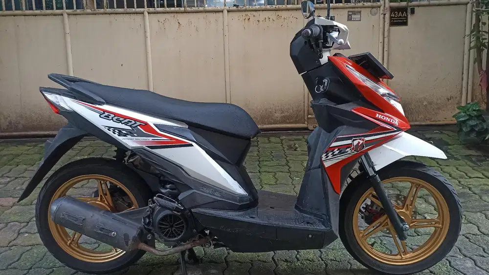 Honda beat echo tahun 2018 ( STNK hilang/pajak telat 6x )