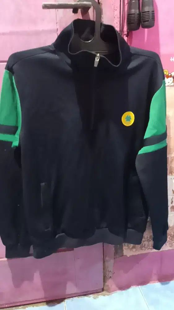 Jaket bomber LD L XL Rp 50 rbu aja