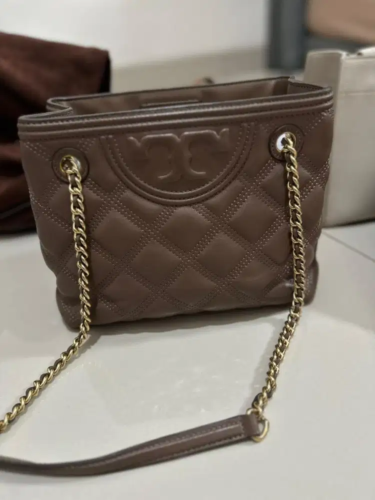 Tas wanita tali samping