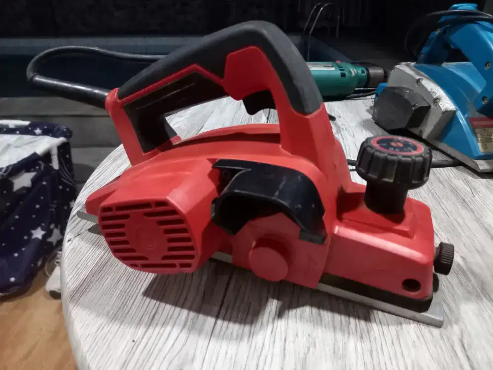 Mesin Serut Kayu / Planer Maktec MT191