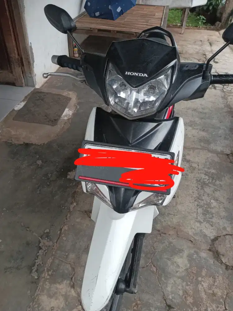 Supra X 125 2015 Putih