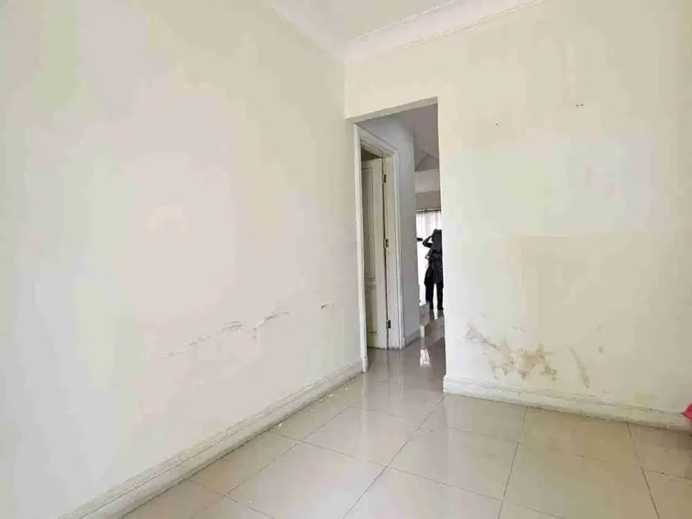 Dijual/Disewa Rumah di Modernland
