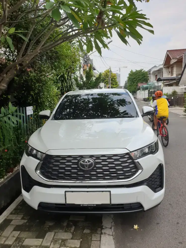 Toyota Zenix 2.0 G putih ganjil pemakaian pribadi atas nama sendiri