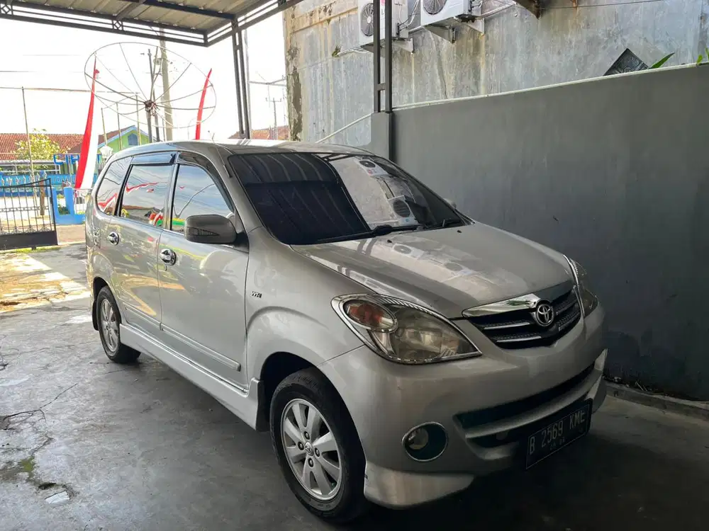Avanza S matic 2011