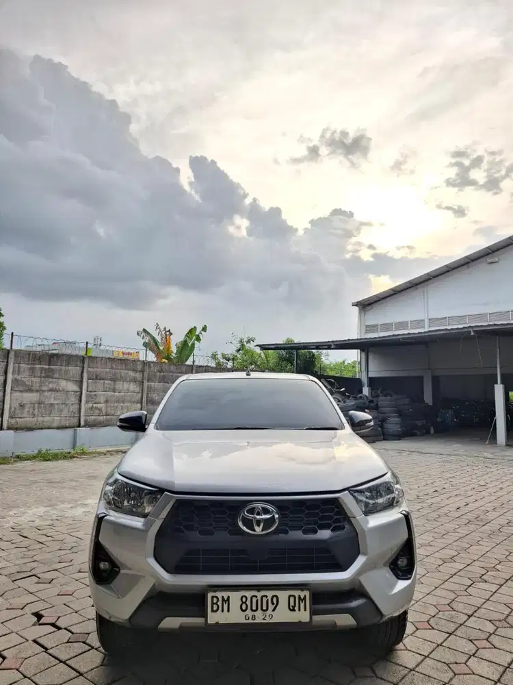 Hilux 2024 G DC manual. Km 32rb antik