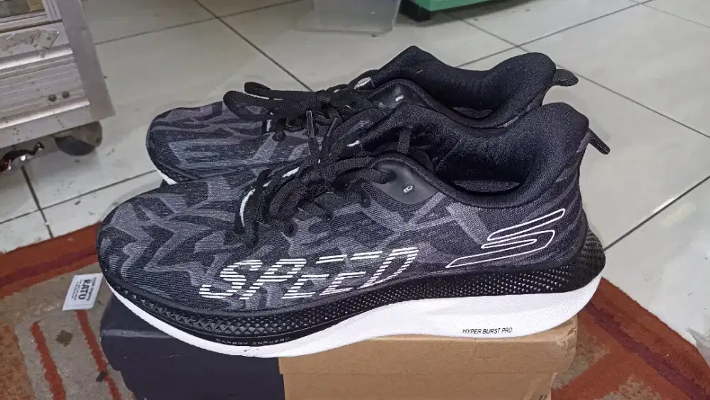 Sepatu Running Skecher Impor