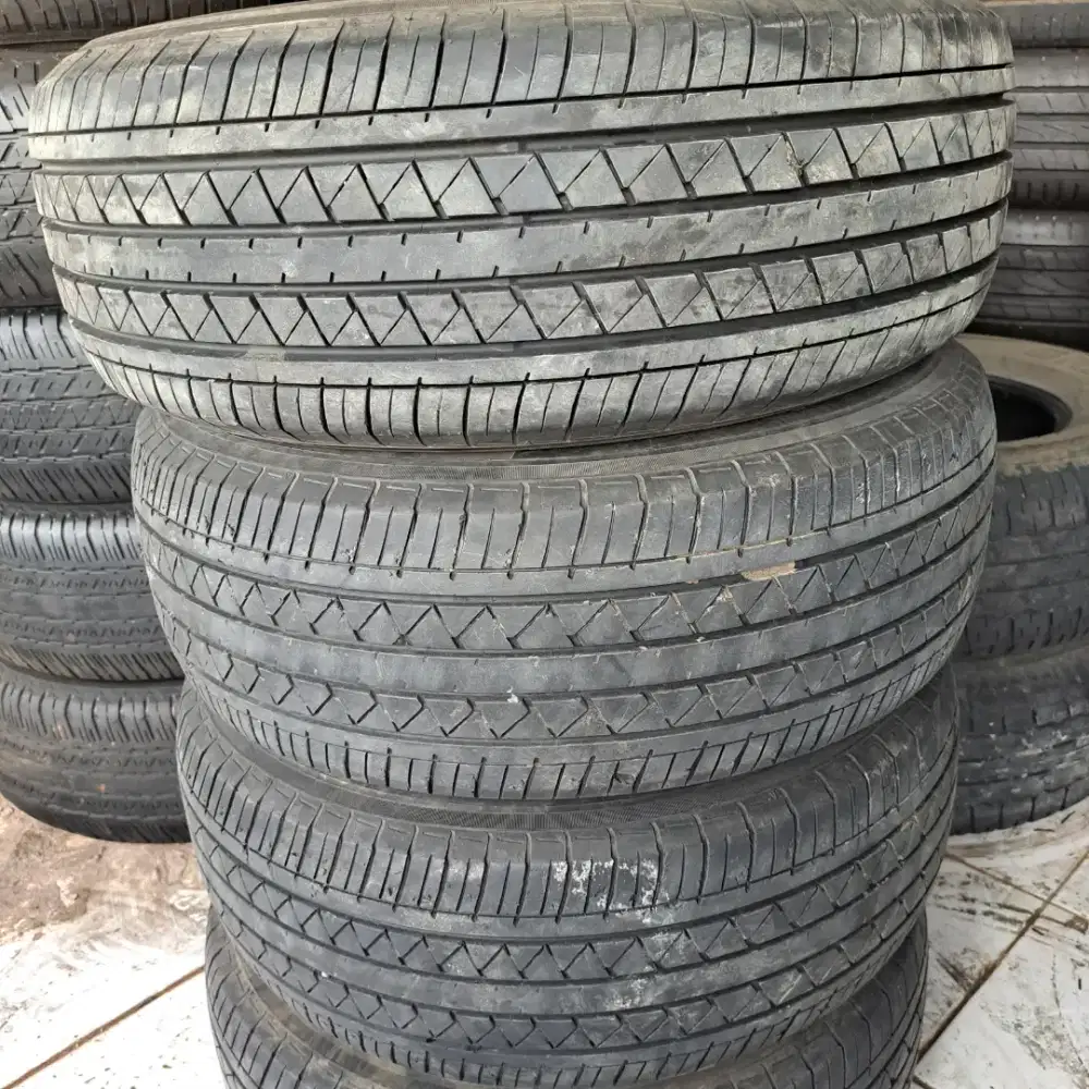 235 65 r16 yokohama bluearth ring 16