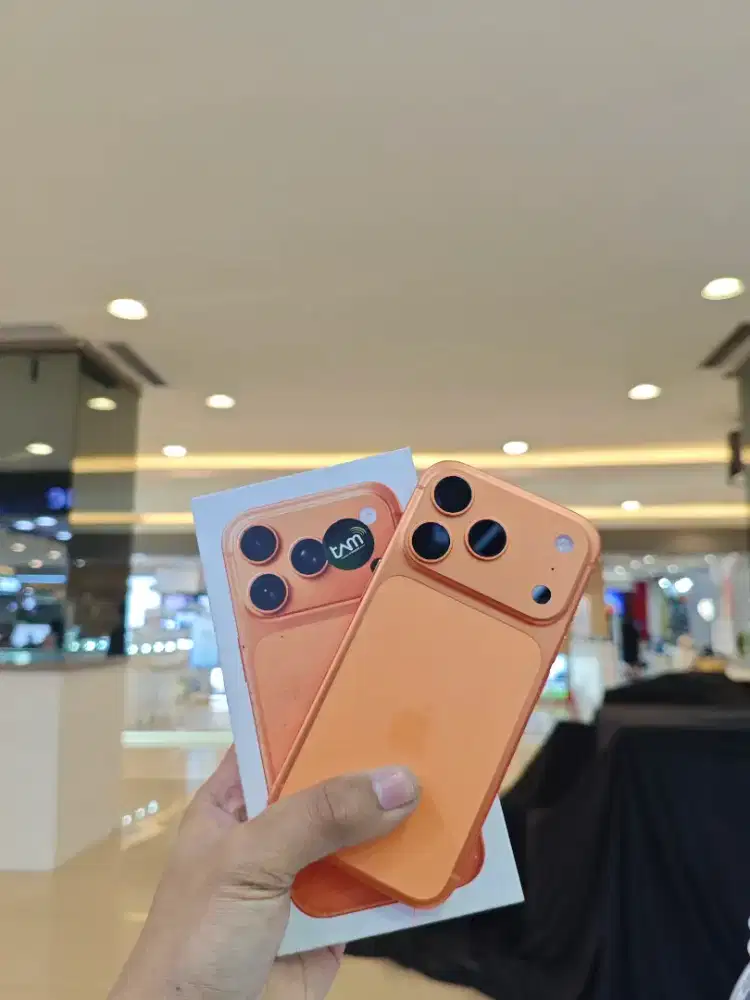 Iphone 17 Pro 256 GB Orange, Second Ibox, BH 100%, Garansi On 11 Bulan