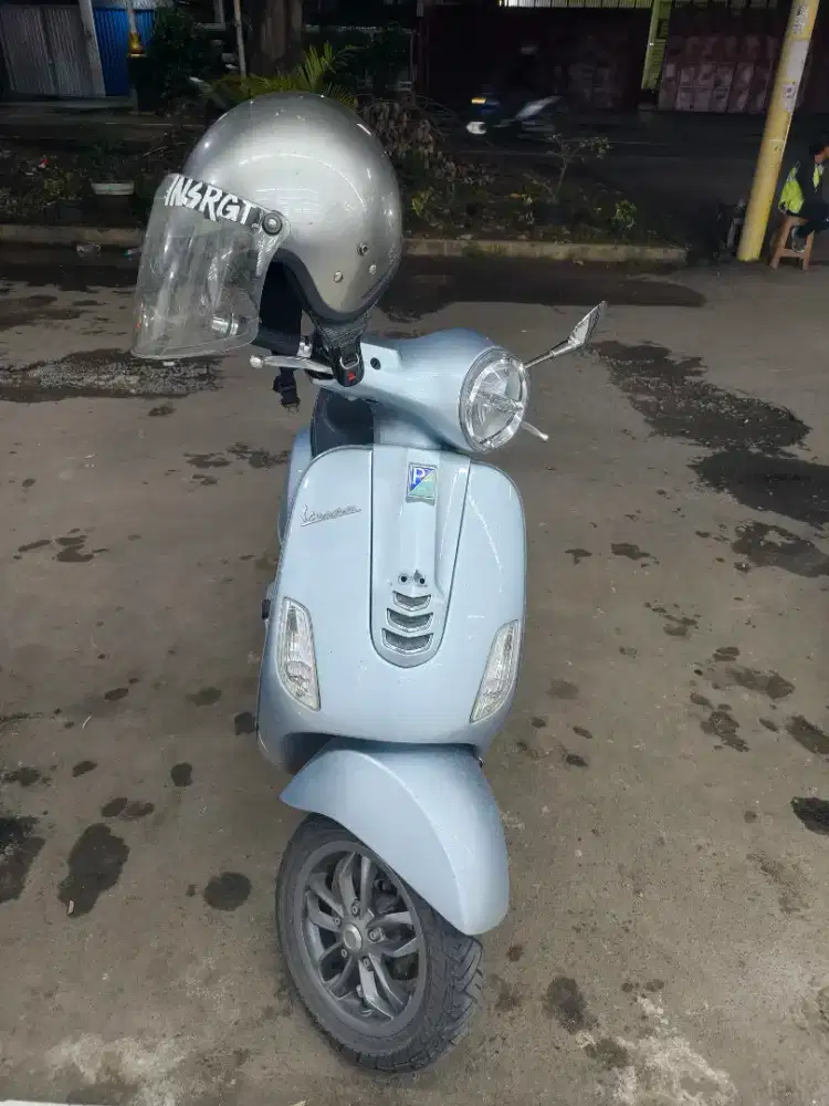 Vespa LX 125 body mulus mesin halus, motor terawat