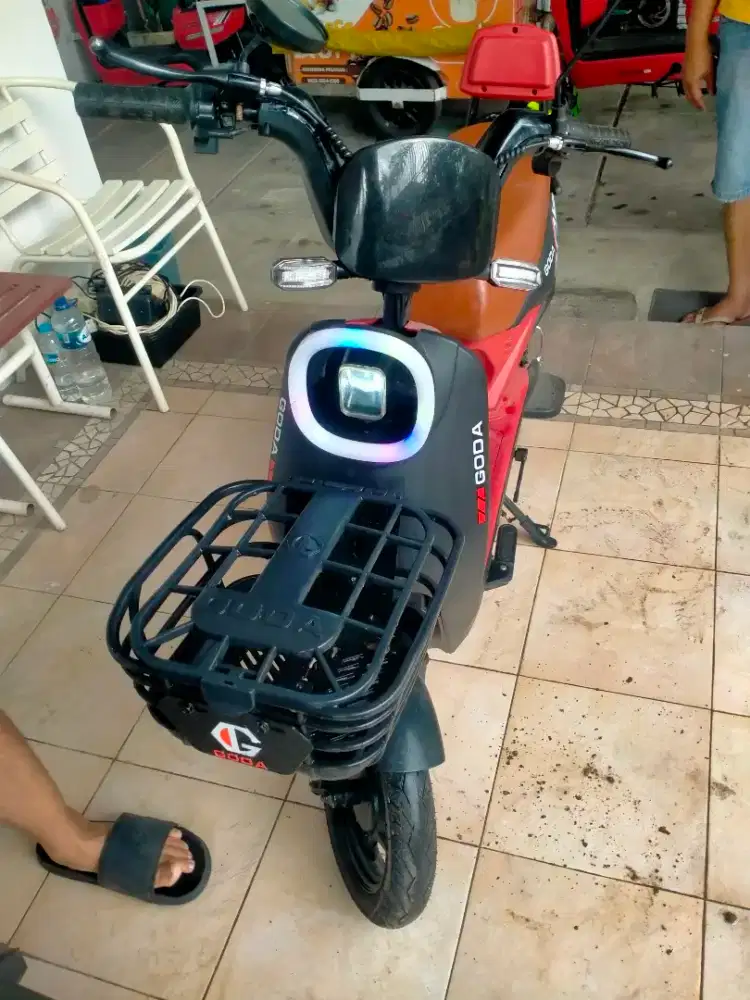 Sepeda listrik merk Goda