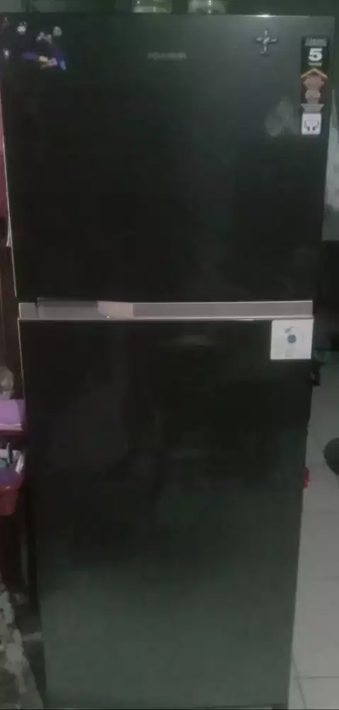 Kulkas 2 pintu POLYTRON  PRW 252T