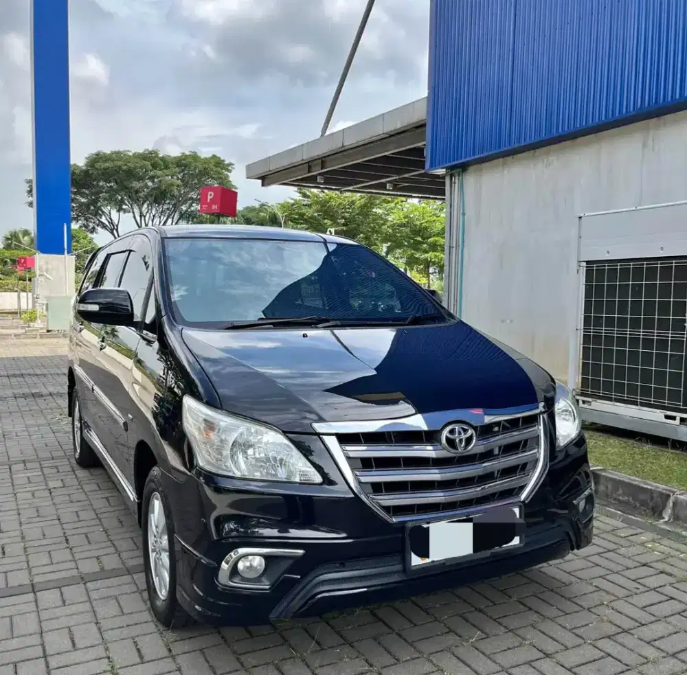 Toyota Kijang Innova V Matic 2012