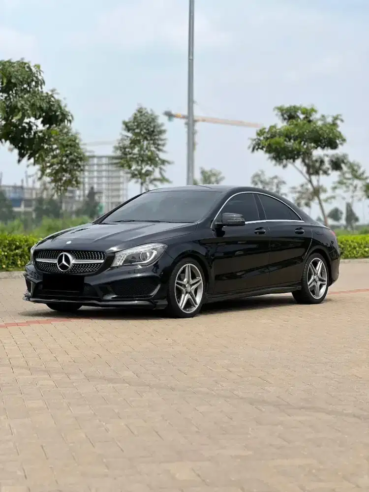MERCEDES BENZ CLA200 2015 AMG SPORT MERCY CLA 200 2014 LOW MILES !