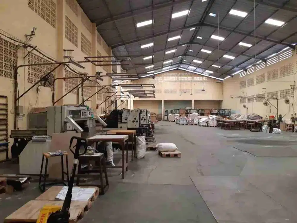 Gudang strategis Dekat kartosuro pinggir jalan utama