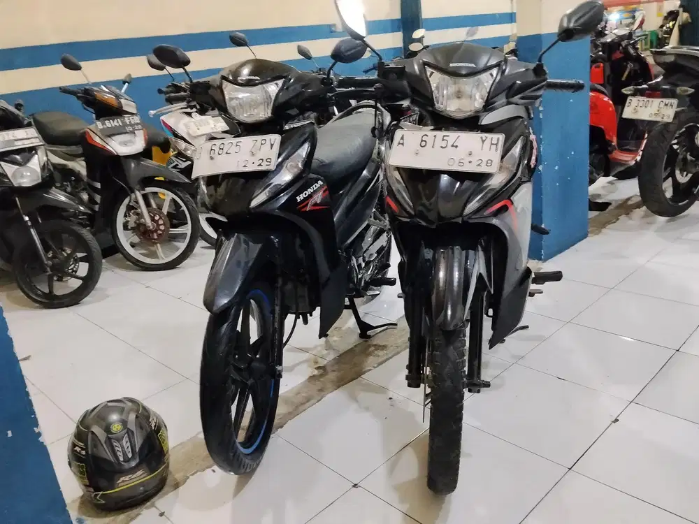 (FOR SALE) honda revo 2018-2019 kondisi gres surat lengkap