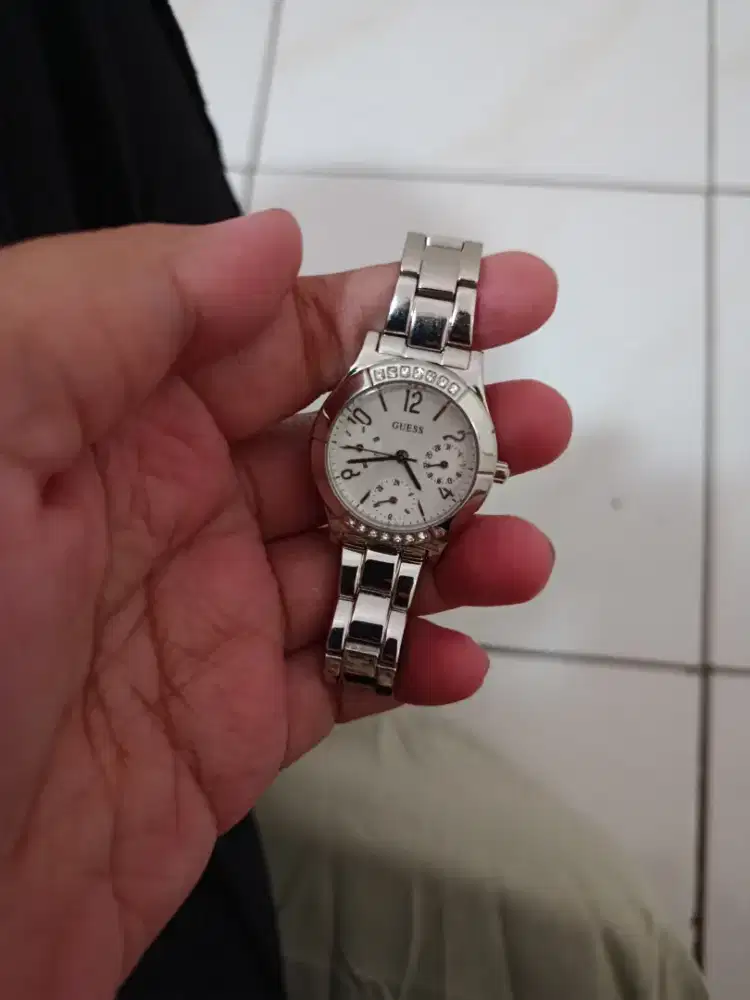 Preloved Jam Tangan Guess Ori