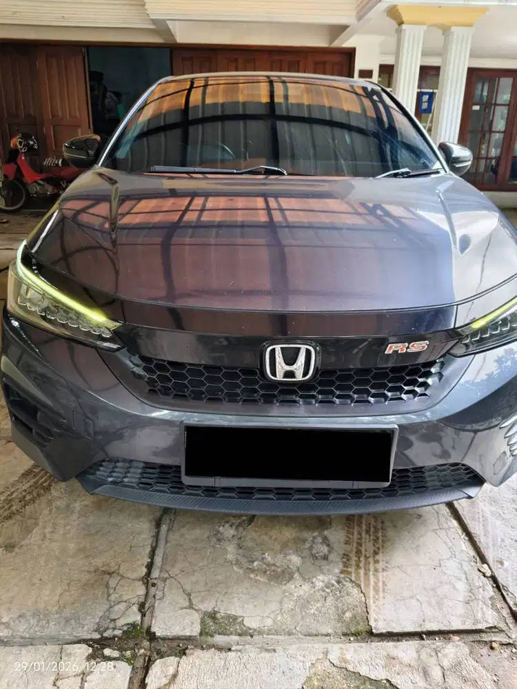 Honda City Hatchback RS Tahun 2022 Abu Abu Metalik