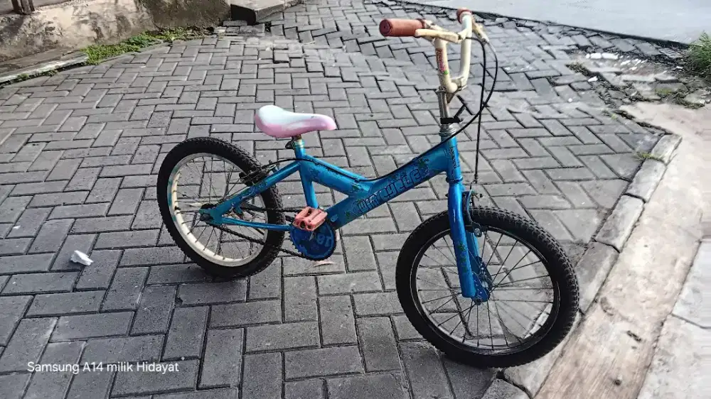 Dijual 1 unit sepeda anak wimcycle kondisi bekas masih bagus