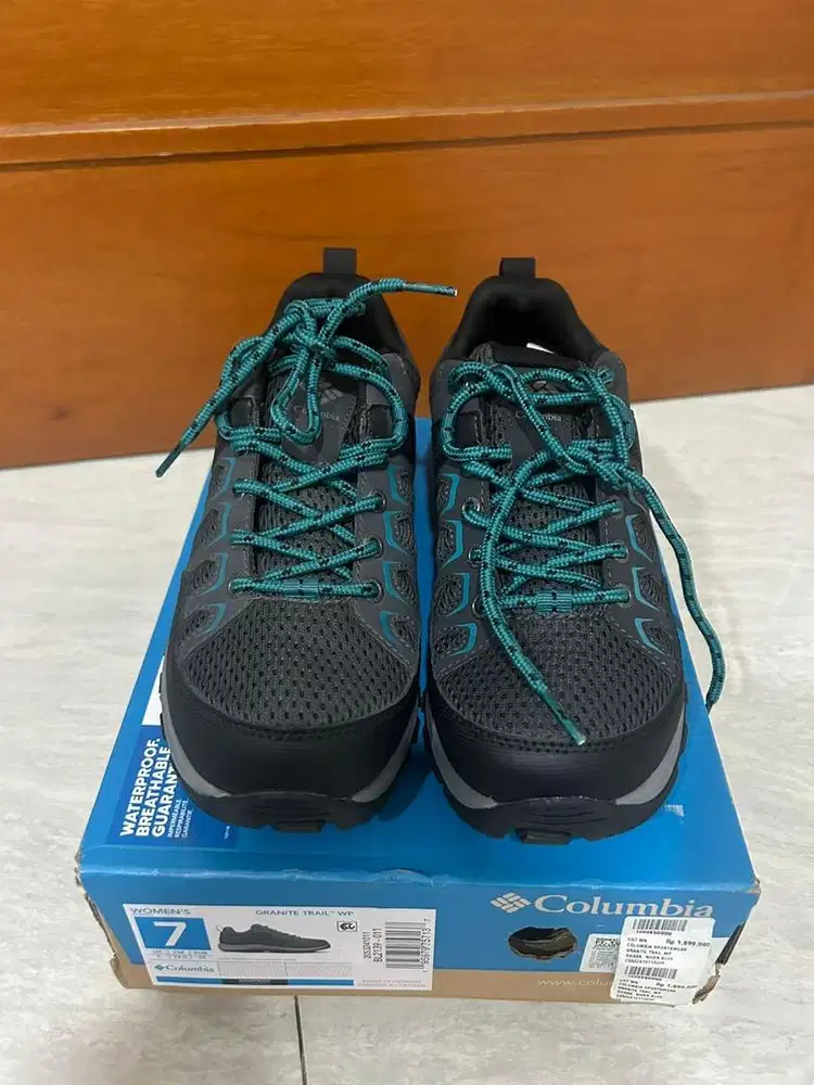 Jual sepatu Columbia wanita
