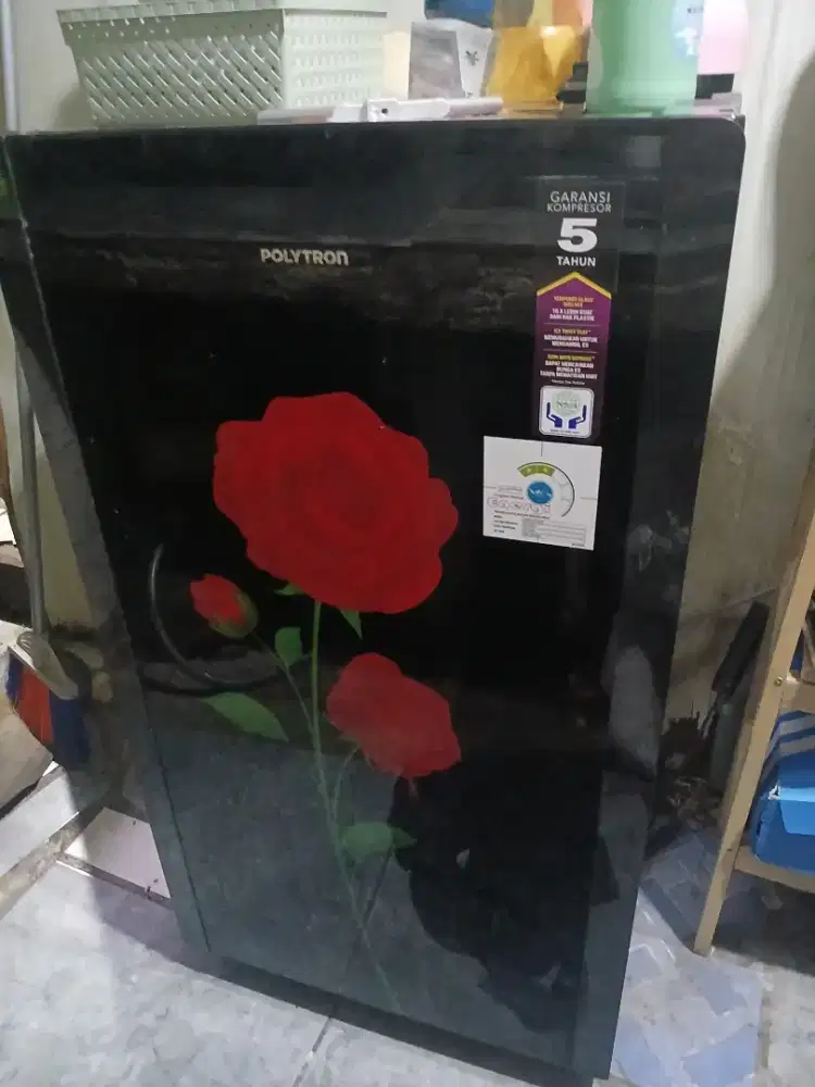 Dijual kulkas 1 pintu merk polytron