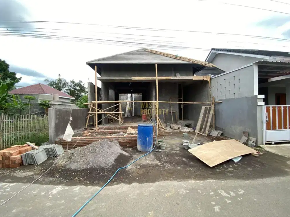 RUMAH BARU DEKAT RS AT TUROTS DI SEYEGAN, SLEMAN