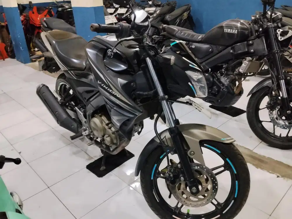 DIJUAL YAMAHA VIXION 2019 SUPER GRESS