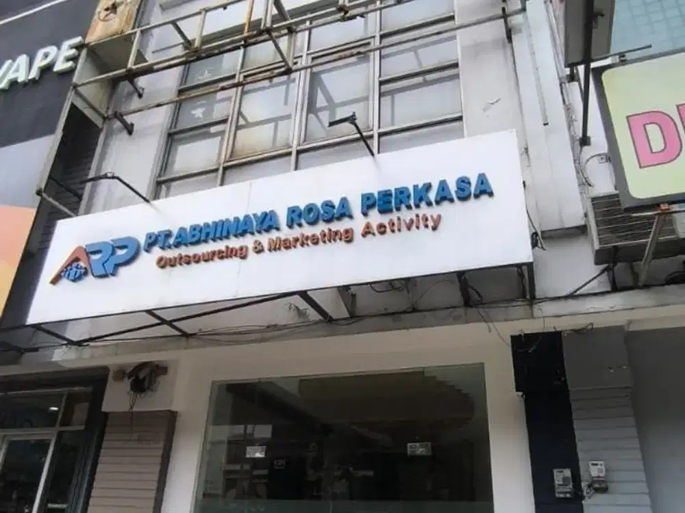 DISEWAKAN RUKO 3 LANTAI DEKAT MALL SMS GADING SERPONG