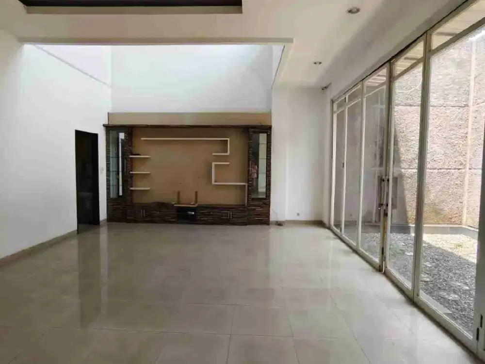 Disewakan Rumah Mewah Siap Huni di Mekar Wangi