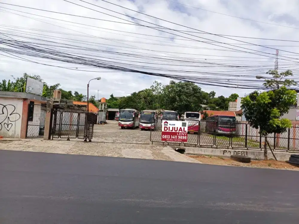 Dijual Cepat Pool/garasi bus PO Deborah di Jln. KSU Raya, Sukmajaya Depok