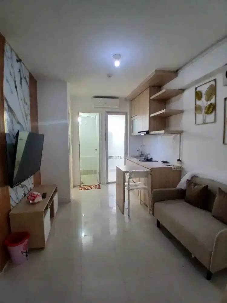 Disewakan 2 BR New Furnished Apartemen Bassura City