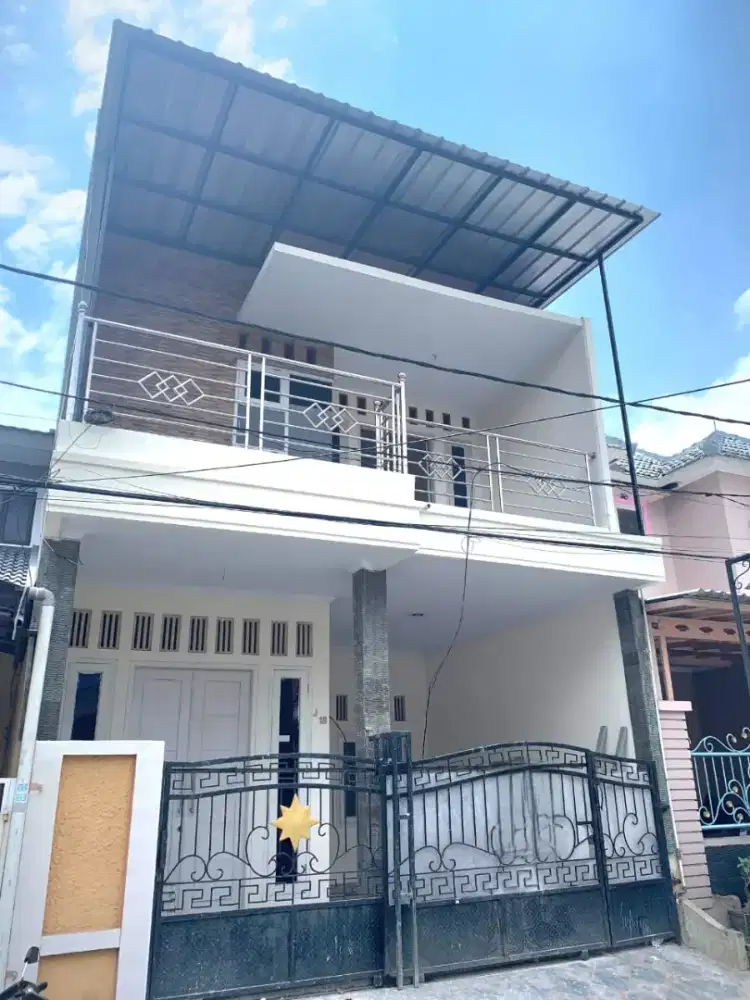Dijual rumah 2 lantai di duta bumi Bekasi ( Susi)